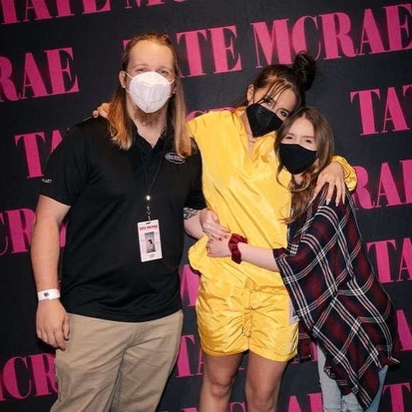 Meet your Posher, Cassandra - Picture 5 of 9